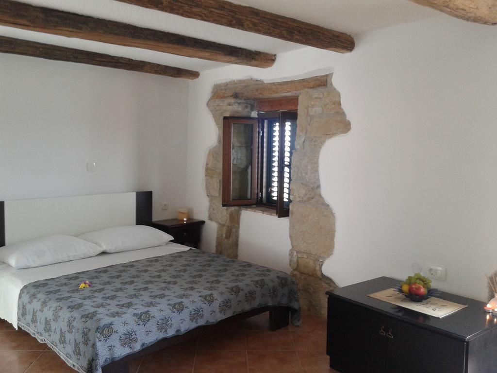 Apartment Bella Vista 2 Buzet Pokoj fotografie